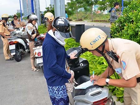 Lại nói về chuyện phạt và nghịch lý "đường thẳng - đường cong" - 2 (ảnh minh họa: theo Thế Kha, báo: Người Lao Động)