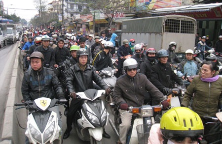 Ai tin “kỳ tích đường cong” - 2 Vì sao đường Trường Chinh phải uốn lượn, né như thế này? (Ảnh: Tiền Phong)