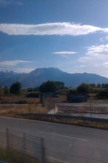 Đi tiếp thôi Đỉnh núi Olympia xa xa kia rồi