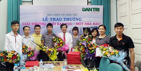 Hành trình "tiếp lửa" cho mỗi bạn đọc - một nhà báo - 1 Hành trình tiếp lửa cho mỗi bạn đọc - một nhà báo