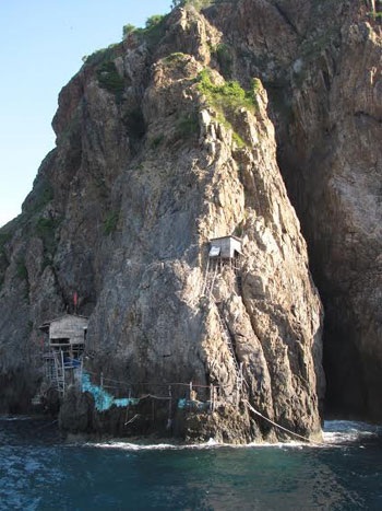 Tổ ấm của những người làm nghề “sào chĩa” - 3 Tổ ấm của những người làm nghề “sào chĩa”