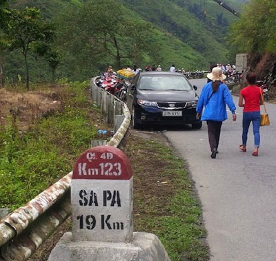 Cần gia cường hệ thống hộ lan ở những đoạn đường có vực sâu - 1 Cần gia cường hệ thống hộ lan ở những đoạn đường có vực sâu