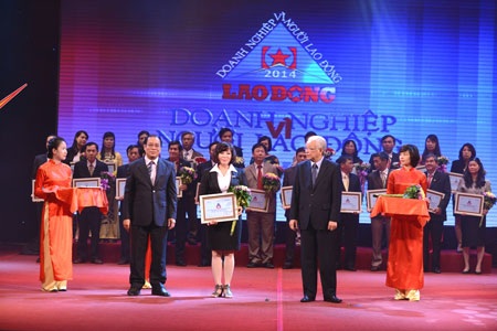VietinBank được vinh danh là “Doanh nghiệp vì người lao động” - 1 VietinBank được vinh danh là “Doanh nghiệp vì người lao động”