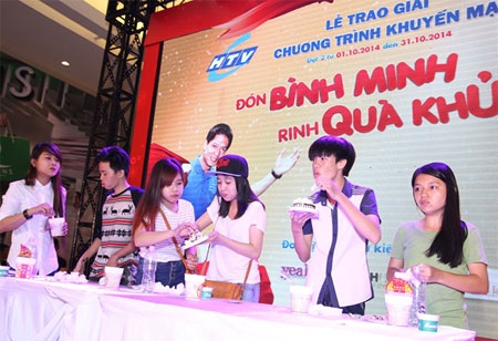 Trao giải chương trình “Đón bình minh – rinh quà khủng” - 3 Trò chơi giao lưu diễn ra vào giữa buổi lễ trao giải thưởng