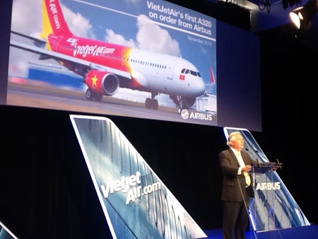 Vietjet nhận chiếc A320 đầu tiên trong hợp đồng 100 tàu bay với Airbus - 2 Lễ bàn giao máy bay tại Toulouse, Pháp