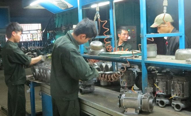 Năng suất lao động thấp do một phần VN còn kém về công nghệ cao. Ảnh: Xuân Trường