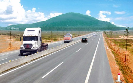 Cuộc đổi ngôi lộ diện nhiều đại gia ngàn tỷ mới - 3 TGĐ Lê Ngọc Hoa của Cienco 4 cho biết sau CPH sản lượng và doanh thu của DN đều tăng.