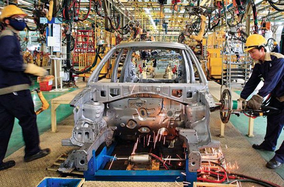 Năm đại gia quyết làm ôtô riêng cho người Việt