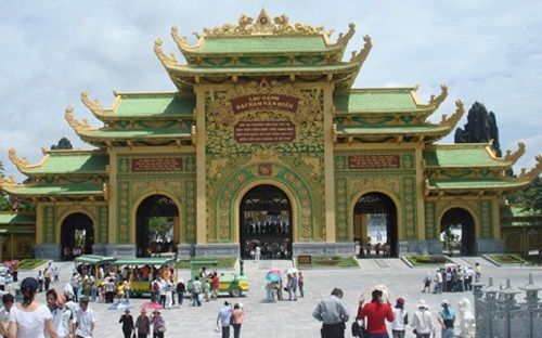 Đại Nam trở lại đúng ngày Chủ tịch Bình Dương nghỉ hưu - 1 Đại Nam trở lại đúng ngày Chủ tịch Bình Dương nghỉ hưu