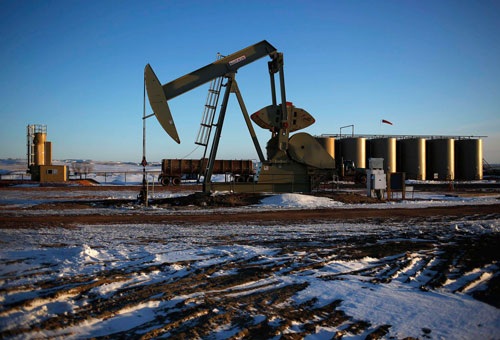 Giá dầu giảm - ai được, ai mất? - 1 Khai thác dầu đá phiến tại McKenzie (bang North Dakota)