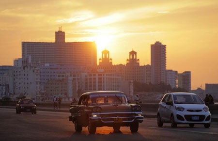 Cuba minh bạch hơn về tài chính để thu hút đầu tư - 1 Một góc La Habana. Ảnh: Reuters