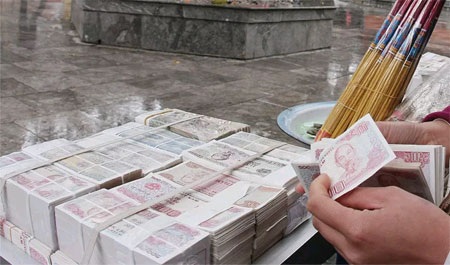 Để đổi 1 tép tiền lẻ mệnh giá 500 đồng, khách hàng có thể phải trả gấp đôi chi phí