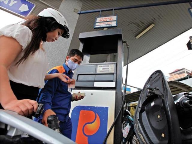 Bộ Tài chính dọn đường tăng thuế nhập khẩu xăng dầu - 1 Bộ Tài chính dọn đường tăng thuế nhập khẩu xăng dầu