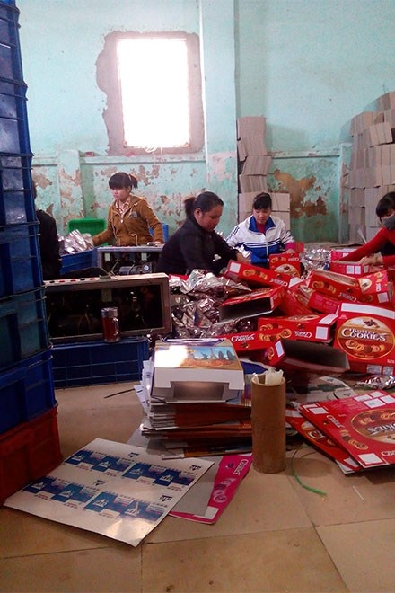 Bánh kẹo tết - nhãn hiệu nào cũng “nhái“ - 1 “Bánh ngoại made in... La Phù”