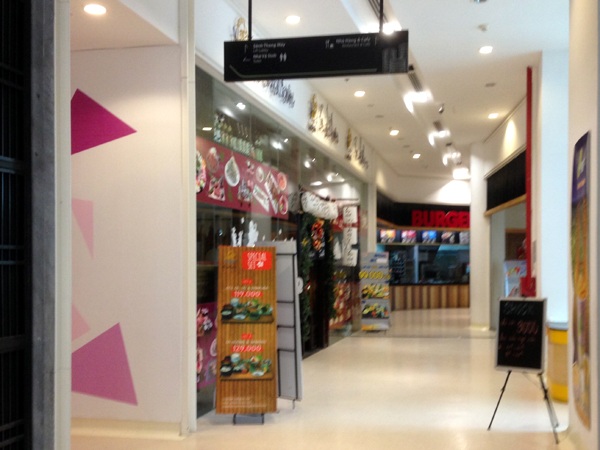 Long lanh hoang lạnh: 'Điểm chết' giấc mơ ăn chơi xa xỉ