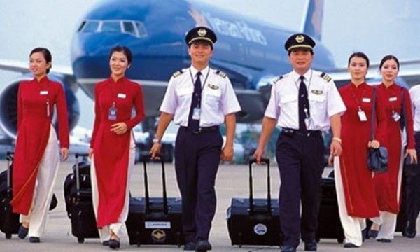 “Huỵch toẹt” chuyện lương bổng của phi công Vietnam Airlines - 1 “Huỵch toẹt” chuyện lương bổng của phi công Vietnam Airlines