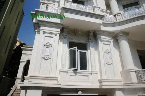 Đại gia Ninh Bình xây lâu đài theo kiến trúc tòa nhà quốc hội Mỹ - 6 Trần nhà được thiết kế theo phong cách hiện đại, với các đường nét tinh xảo