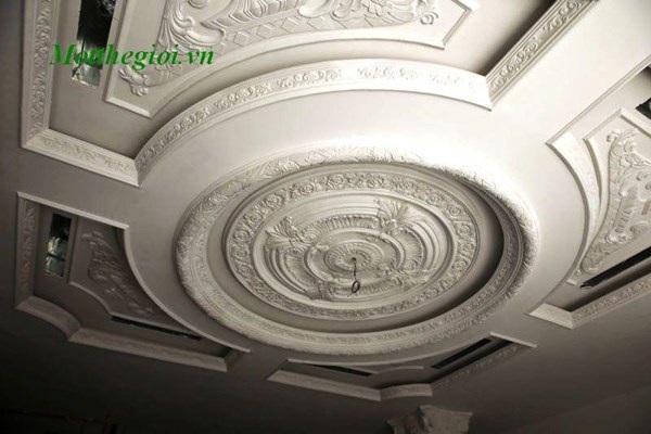 Đại gia Ninh Bình xây lâu đài theo kiến trúc tòa nhà quốc hội Mỹ - 7 Trần nhà được thiết kế theo phong cách hiện đại, với các đường nét tinh xảo