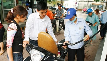 Thưởng Tết tại các tập đoàn, tổng công ty nhà nước như thế nào? - 1 Năm nay, Tập đoàn Xăng dầu Việt Nam sẽ không thưởng Tết vì bị thua lỗ?. Ảnh: Hồng Vĩnh.