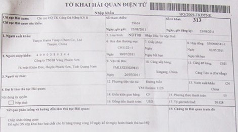 Tờ khai hải quan của Công ty Besra để nhập khẩu Cyanua. Ảnh: Tấn Tài