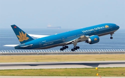 Dồn dập cổ phần hóa: Ế quá nên giãn bớt? - 2 Vietnam Airlines đã IPO rất thành công