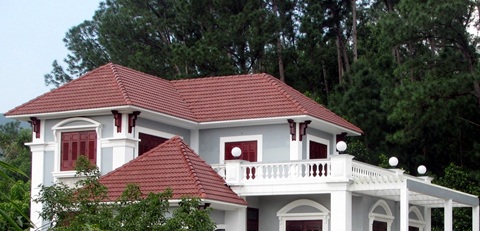 Cổng vào khu biệt phủ của đại gia vàng nơi rừng cấm giống cung vua phủ chúa ngày xưa