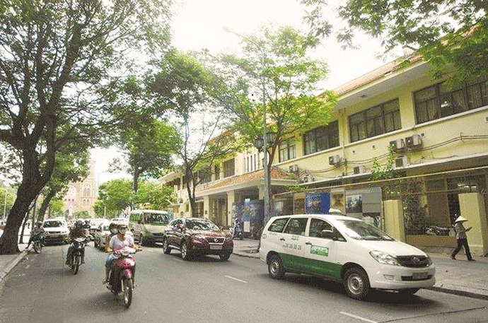 “Đất vàng” - bánh ngon khó gặm - 1 “Đất vàng” - bánh ngon khó gặm