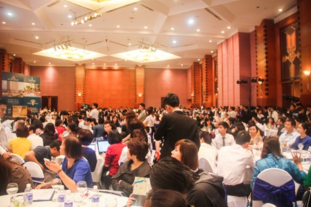 Park Hill: Giải tỏa “cơn khát” mua căn hộ đẳng cấp với diện tích vừa phải - 2 Phối cảnh tổng thể dự án Park Hill Vinhomes Times City