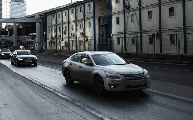 Dự án trì trệ một phần do thiếu vốn, một phần do nhu cầu thuê văn phòng.