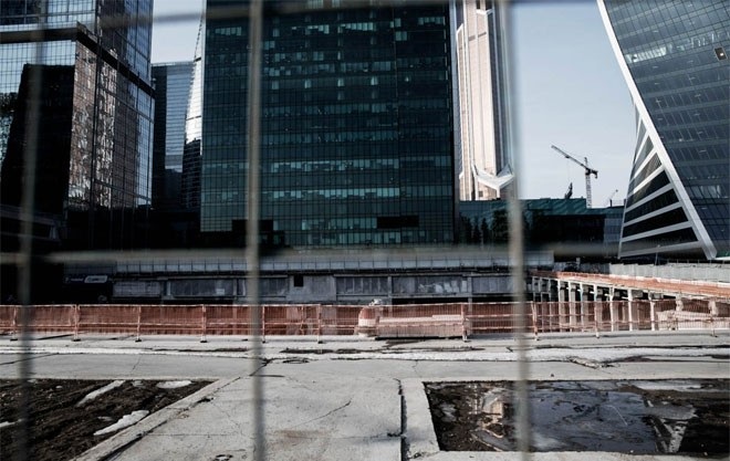 Ở nhiều khu vực của dự án chỉ có những người làm nhiệm vụ bảo vệ.