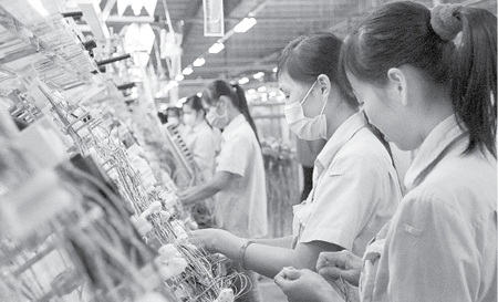 Đọc những thông tin kinh tế - tài chính mới nhất trên 