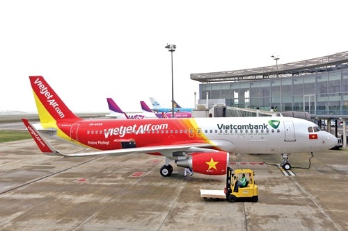 82 Chiếc máy bay đầu tiên trong đơn hàng 100 chiếc của Vietjet Air với Airbus