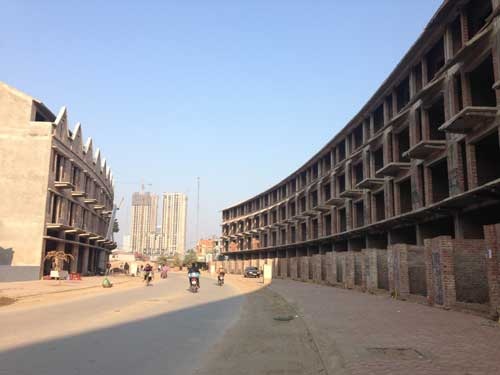 Những dấu hiệu làm giá của cò đất đã khiến cho thị trường có nhiều biểu hiện sốt ảo.