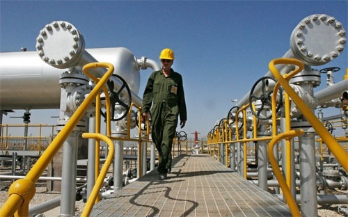 Giá dầu có thể chìm sâu sau thỏa thuận hạt nhân Iran - 1 Giá dầu có thể chìm sâu sau thỏa thuận hạt nhân Iran