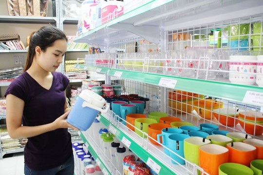Hàng Thái, Nhật ngập thị trường - 1 Một cửa hàng tại quận 7, TP HCM chuyên bán các mặt hàng được nhập về từ Thái Lan Ảnh: Hoàng Triều