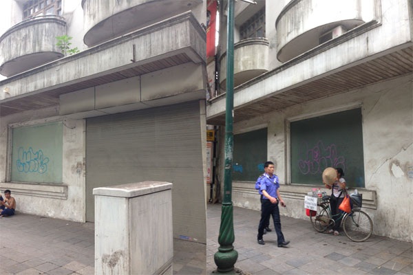 Ngôi nhà ở vị trí vàng phố Tràng Thi cũng đang bỏ trống nhiều năm nay