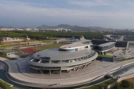 Choáng với "tàu vũ trụ" của tỷ phú Trung Quốc lớn gấp 3 sân bóng - 4 Công trình có kích thước bằng 3 sân bóng đá.