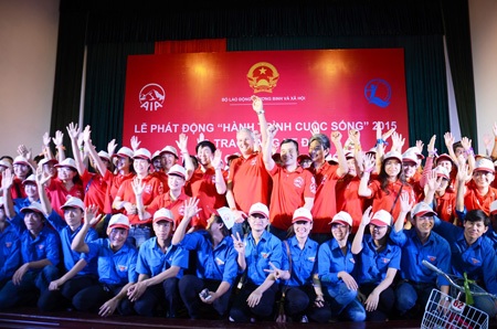 Phát động chương trình Hành trình cuộc sống tại Huế sáng ngày 12/6.