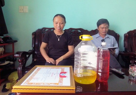 Các chế phẩm do chị Hồng tạo ra có thể rửa chén, lau nhà và các vật dụng sinh hoạt trong gia đình.