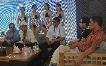 Nhà giàu Trung Quốc rộ mốt làm "chúa đảo" - 1 Hội nghị dành cho các chúa đảo Trung Quốc vừa được tổ chức gần đây tại tỉnh Quảng Đông.
