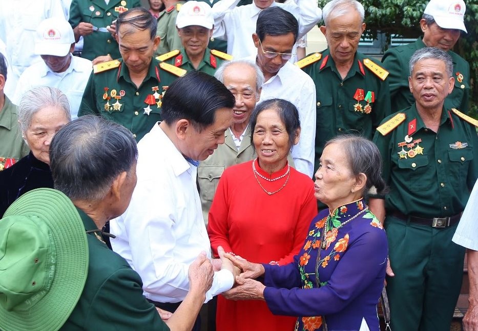 nguoi co cong (2).JPG nguoi co cong (2).JPG