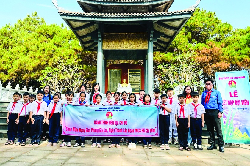 hanh trinh ve dia chi do o Gia Lai.jpg hanh trinh ve dia chi do o Gia Lai.jpg
