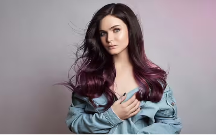 View - Dân Sinh - Màu tóc thời trang phù hợp mọi tông da, đừng bỏ qua 11 gợi ý với màu mận | Báo Dân trí