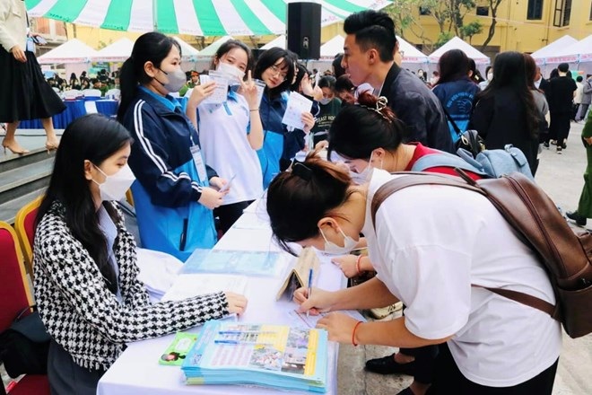연말에는 계절성 일자리에 대한 수요가 높습니다 - 1부 “Nóng” việc làm thời vụ dịp cuối năm - 1