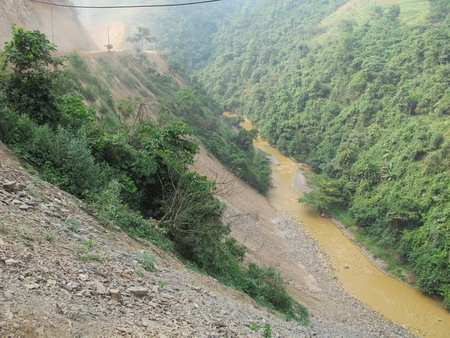 Cao Bằng: Bức tử sông Hiến, lấp suối để… mở đường! - 2