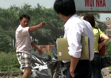 Bảo vệ quyền tác nghiệp chính đáng của nhà báo - 1 Bảo vệ quyền tác nghiệp chính đáng của nhà báo - 1