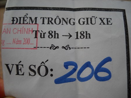 Nhiều người không biết quy định về mức phí trông xe - 2 Nhiều người không biết quy định về mức phí trông xe - 2