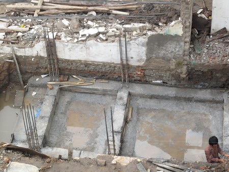 Hàng chục hộ dân ồ ạt xây nhà không phép tại quận Cầu Giấy - 8 Hàng chục hộ dân ồ ạt xây nhà không phép tại quận Cầu Giấy - 8