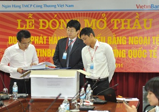 Vietinbank mở thầu Dự án phát hành trái phiếu quốc tế - 1 Vietinbank mở thầu Dự án phát hành trái phiếu quốc tế - 1