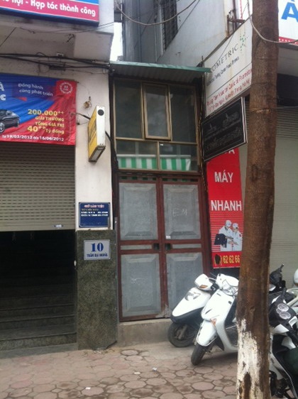 Hà Nội: Vụ lối đi chung bị chặn tại phường Đồng Tâm tiếp tục gây bức xúc - 1 Hà Nội: Vụ lối đi chung bị chặn tại phường Đồng Tâm tiếp tục gây bức xúc